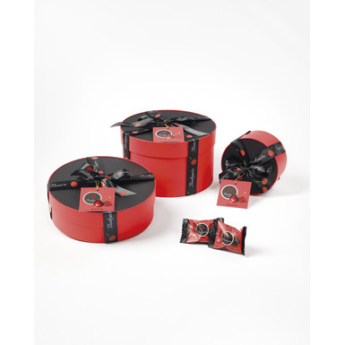 Конфеты шоколадные Черешня без косточки в граппе в темном шоколаде в круглой красной подарочной коробке 150 гр. Bodrato